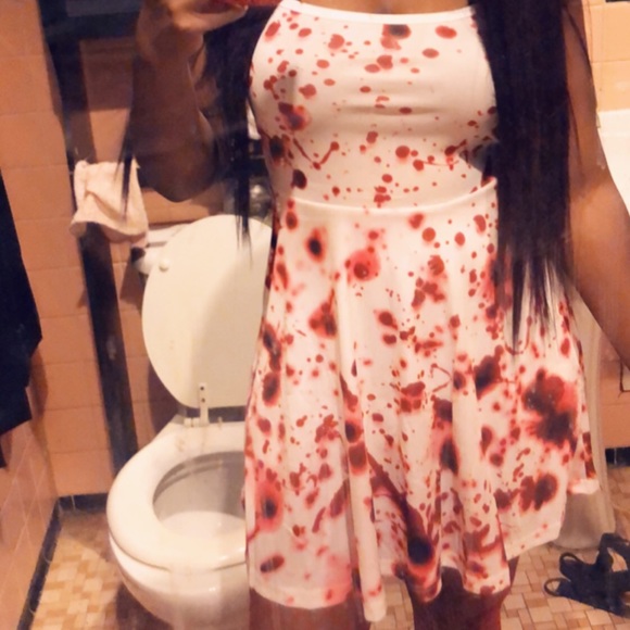 Bloody Halloween dress - Picture 4 of 4